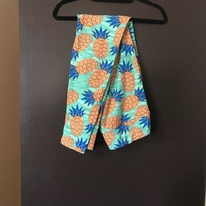 TC Lularoe pineapple leggings